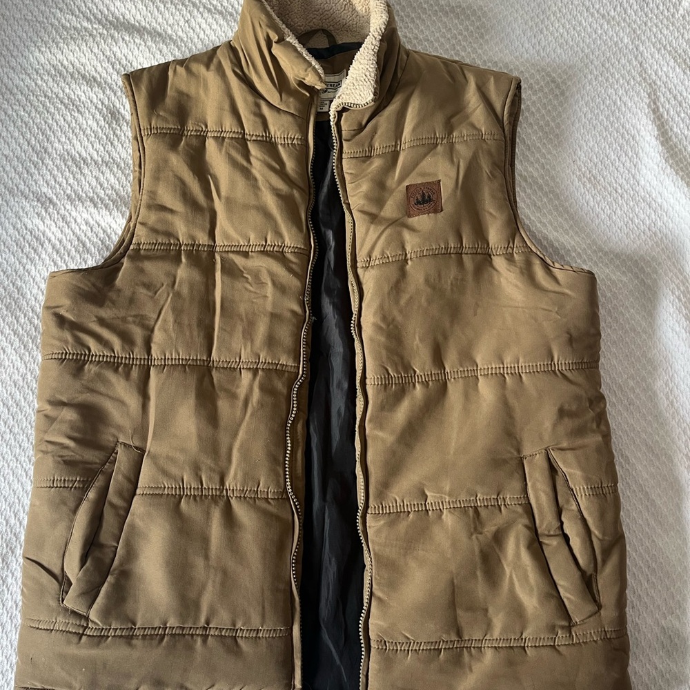 Men's Tan Puffer Vest. Field and stream